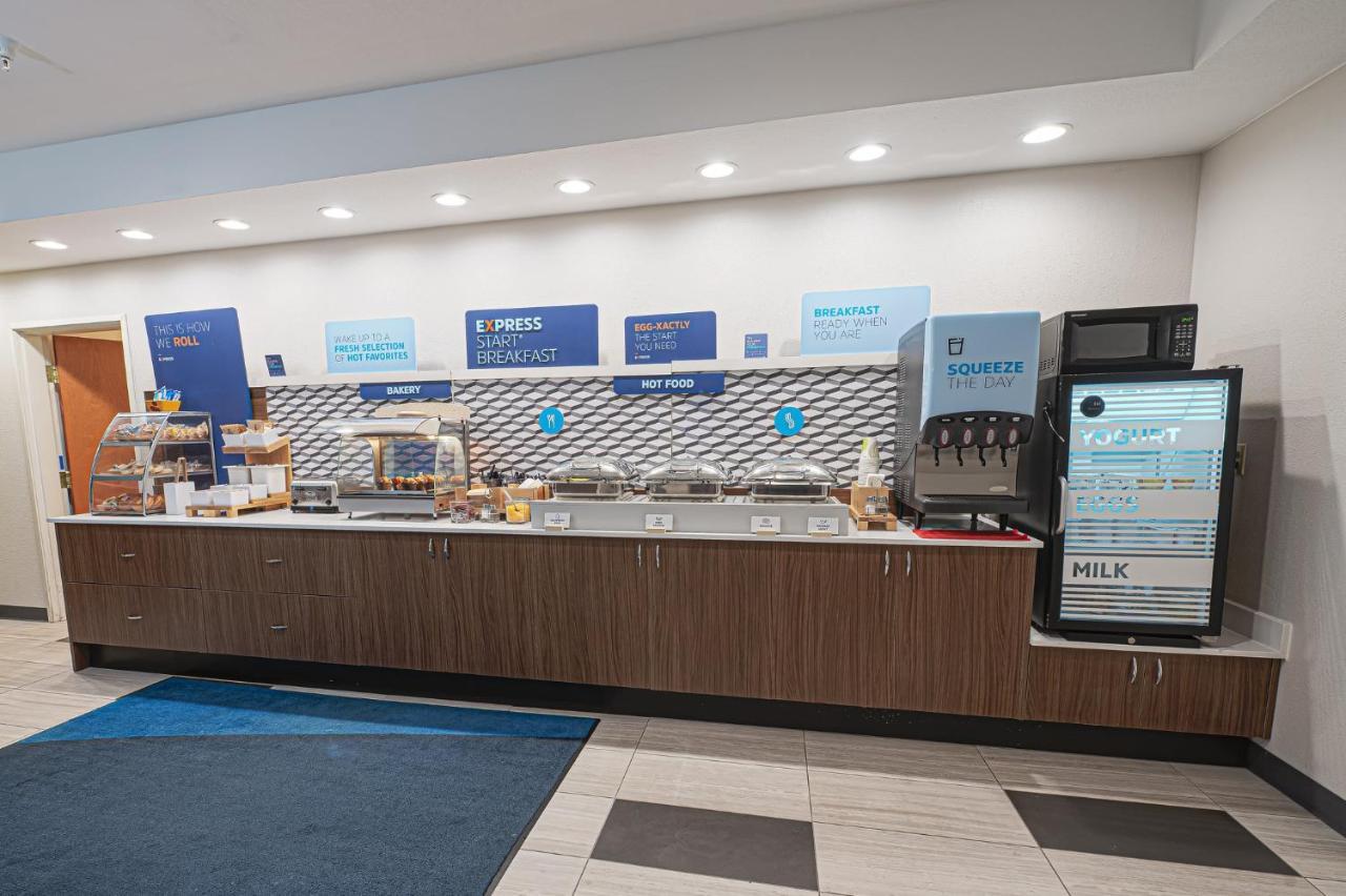 Holiday Inn Express Hotel & Suites East Lansing By Ihg Extérieur photo