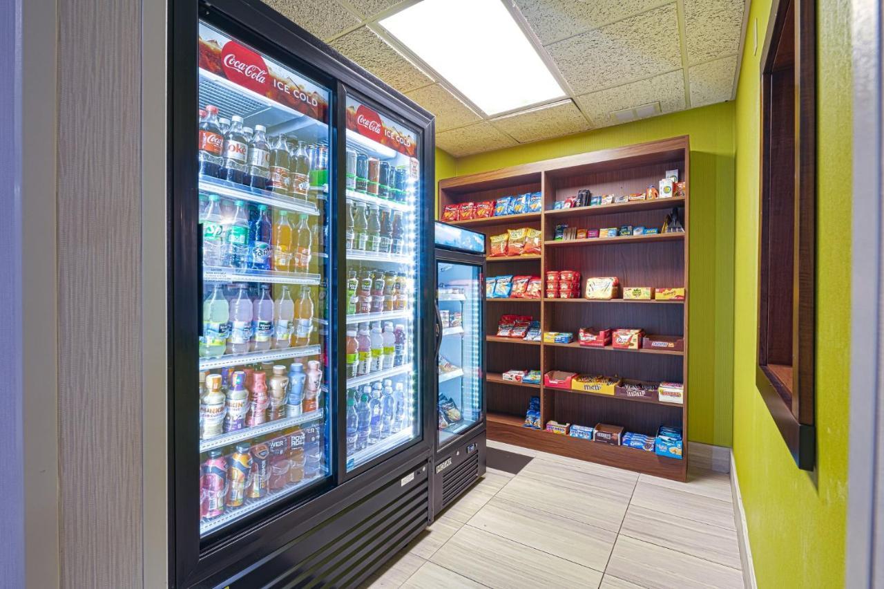 Holiday Inn Express Hotel & Suites East Lansing By Ihg Extérieur photo