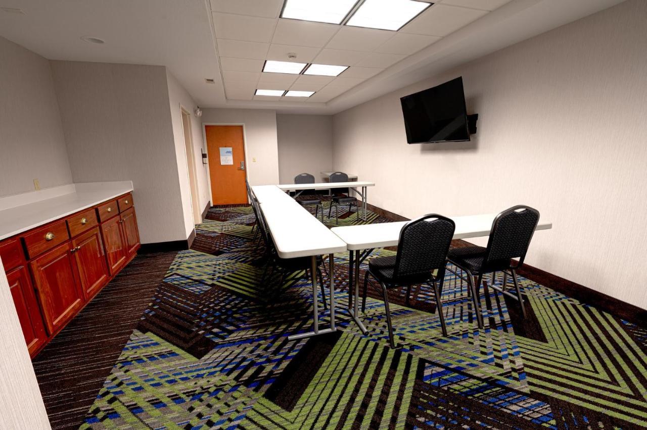 Holiday Inn Express Hotel & Suites East Lansing By Ihg Extérieur photo
