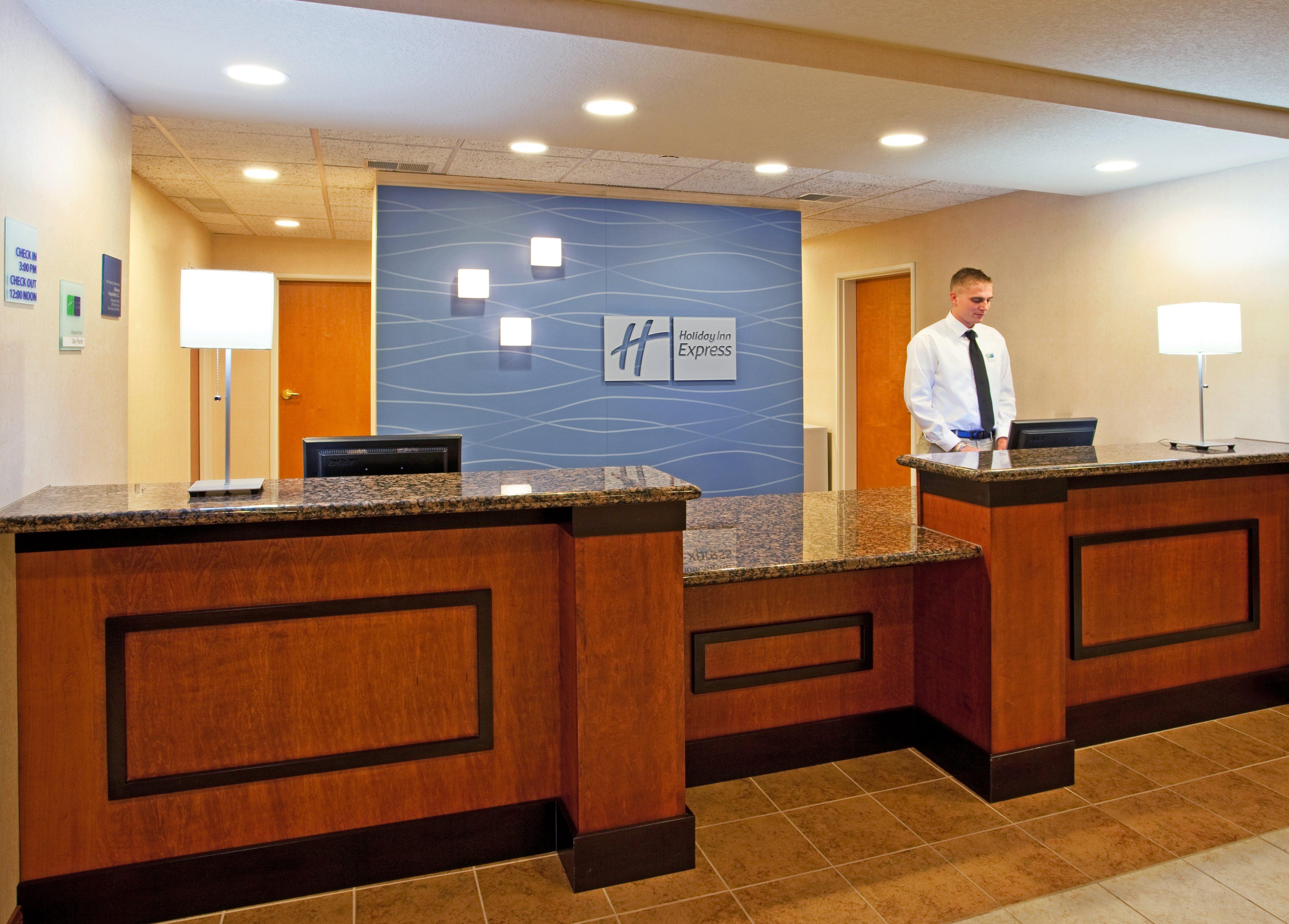 Holiday Inn Express Hotel & Suites East Lansing By Ihg Extérieur photo