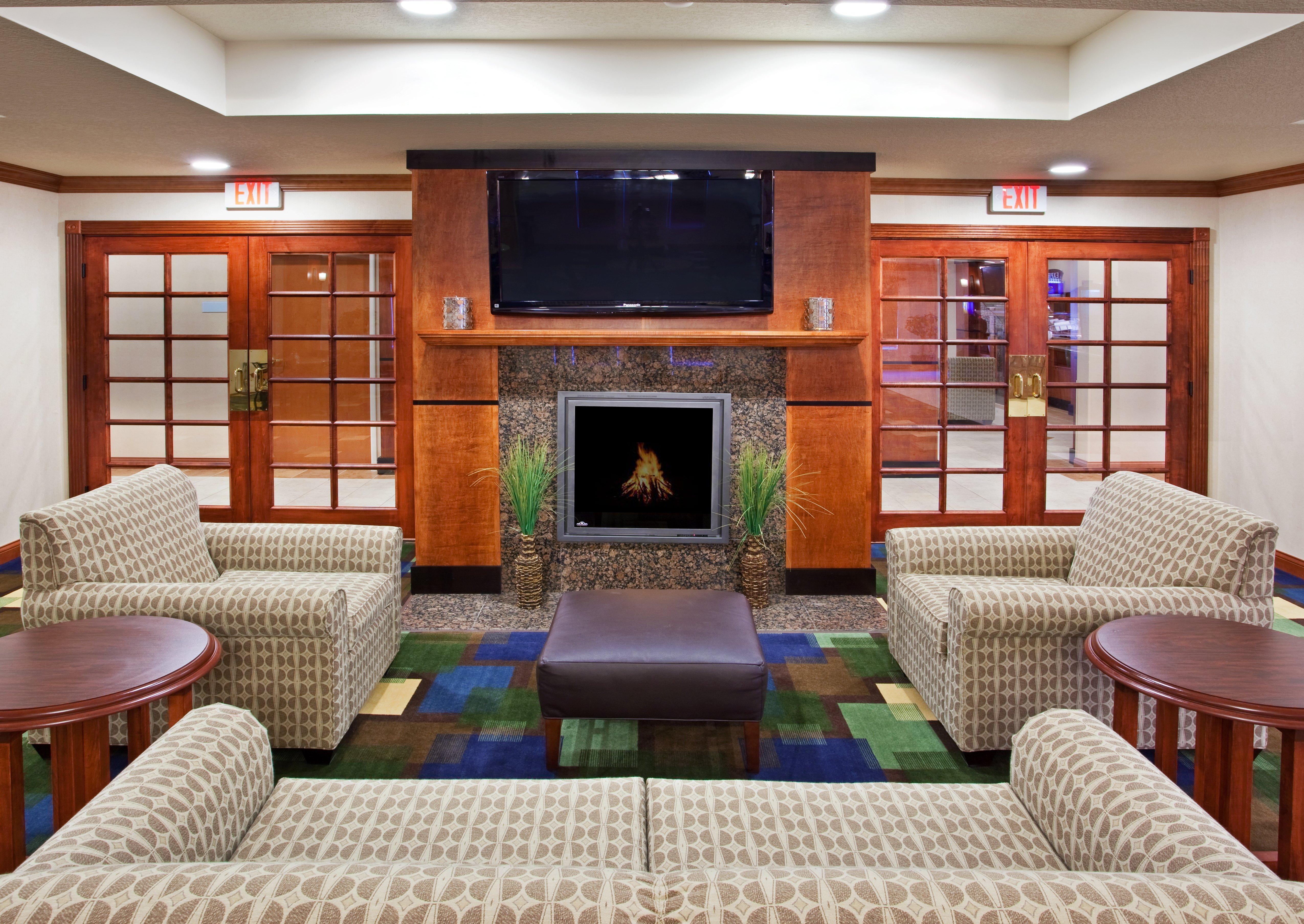 Holiday Inn Express Hotel & Suites East Lansing By Ihg Extérieur photo